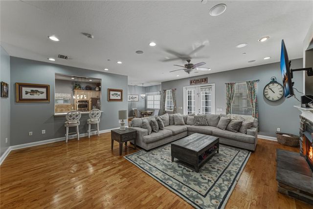 209 FRENCHMANS CREEK WAY, Winter Haven, FL 33884