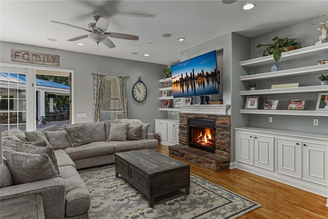 209 FRENCHMANS CREEK WAY, Winter Haven, FL 33884