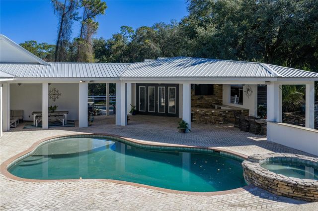 209 FRENCHMANS CREEK WAY, Winter Haven, FL 33884