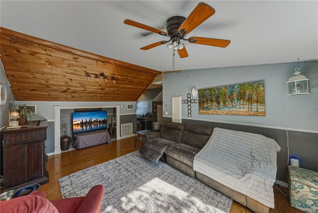 209 FRENCHMANS CREEK WAY, Winter Haven, FL 33884