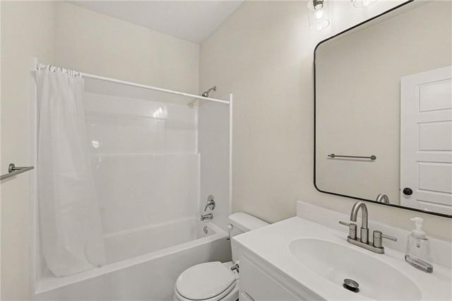 1018 Jasmine Drive, Liberty, MO 64068