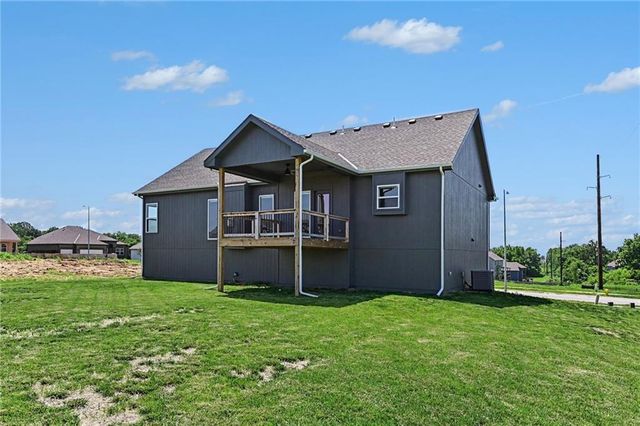 1018 Jasmine Drive, Liberty, MO 64068