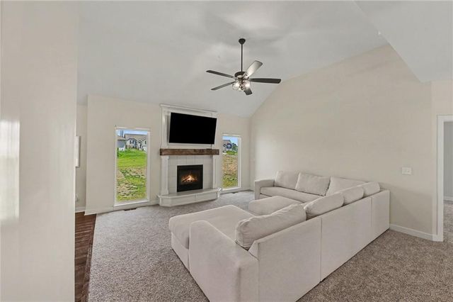 1018 Jasmine Drive, Liberty, MO 64068