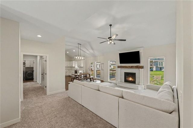 1018 Jasmine Drive, Liberty, MO 64068