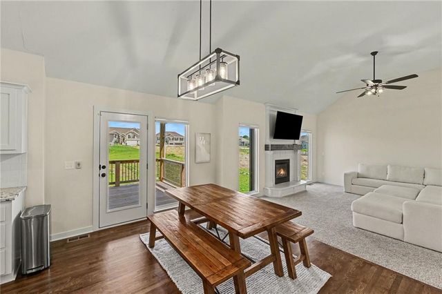 1018 Jasmine Drive, Liberty, MO 64068