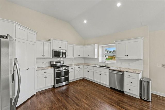 1018 Jasmine Drive, Liberty, MO 64068