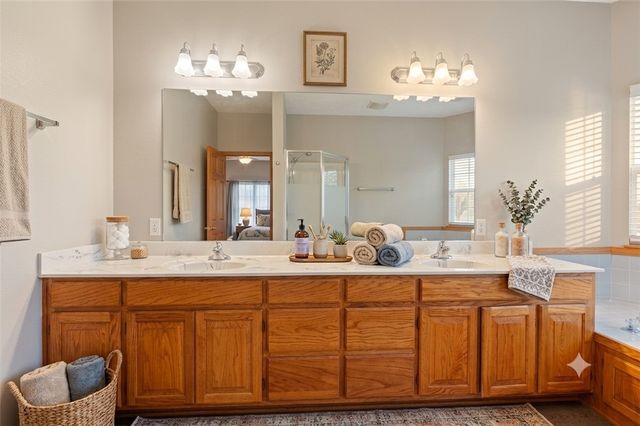 66 Lakeside Drive, Holiday Island, AR 72631