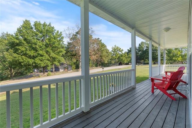 66 Lakeside Drive, Holiday Island, AR 72631