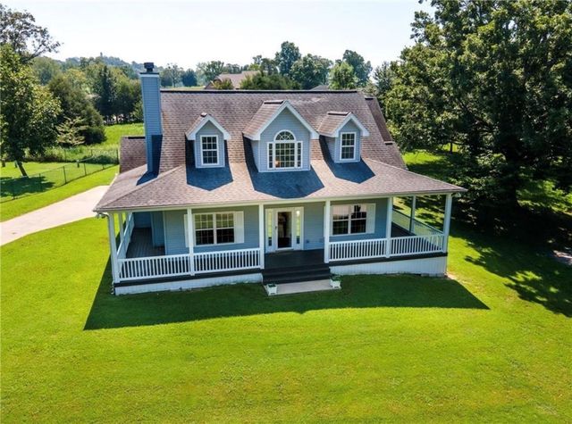 66 Lakeside Drive, Holiday Island, AR 72631