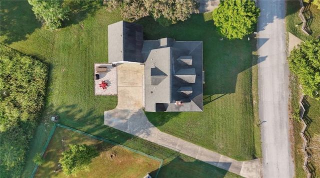 66 Lakeside Drive, Holiday Island, AR 72631