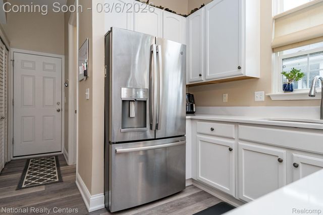 1015 Watersedge Court, Oxford Charter Township, MI 48371