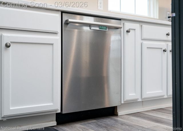 1015 Watersedge Court, Oxford Charter Township, MI 48371