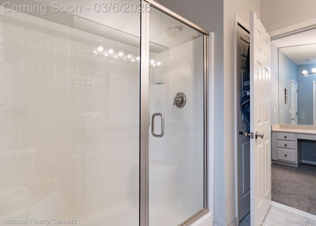 1015 Watersedge Court, Oxford Charter Township, MI 48371