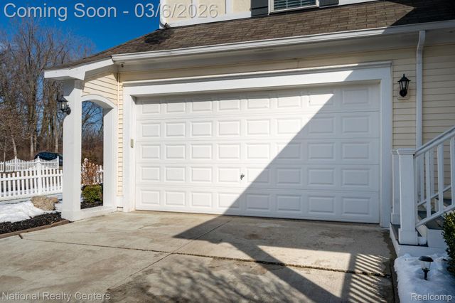 1015 Watersedge Court, Oxford Charter Township, MI 48371