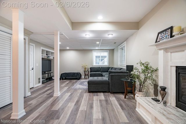 1015 Watersedge Court, Oxford Charter Township, MI 48371