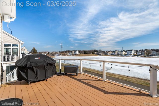 1015 Watersedge Court, Oxford Charter Township, MI 48371