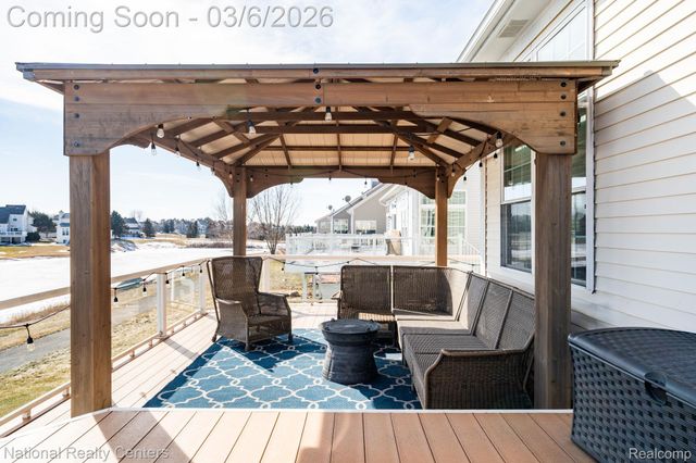 1015 Watersedge Court, Oxford Charter Township, MI 48371