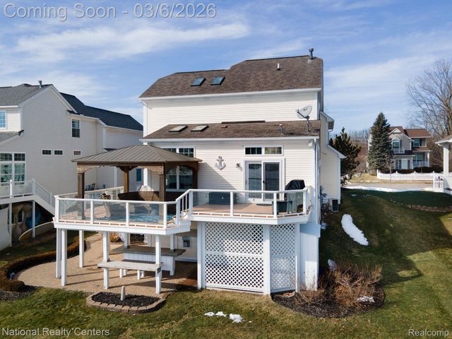 1015 Watersedge Court, Oxford Charter Township, MI 48371