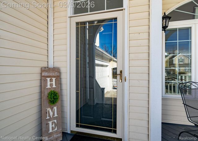 1015 Watersedge Court, Oxford Charter Township, MI 48371