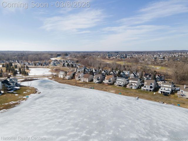 1015 Watersedge Court, Oxford Charter Township, MI 48371