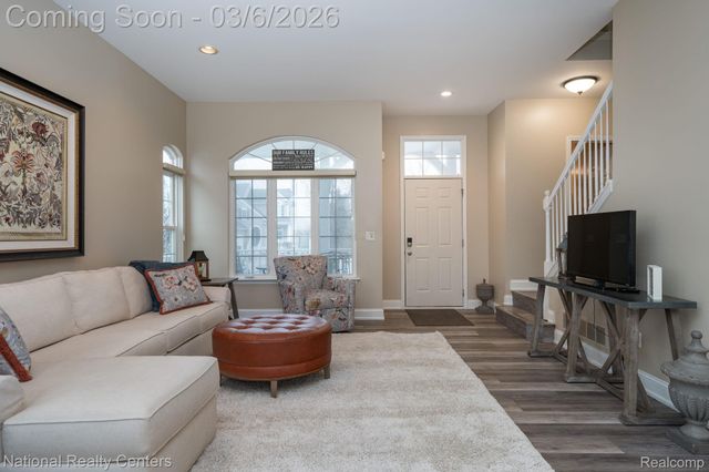 1015 Watersedge Court, Oxford Charter Township, MI 48371