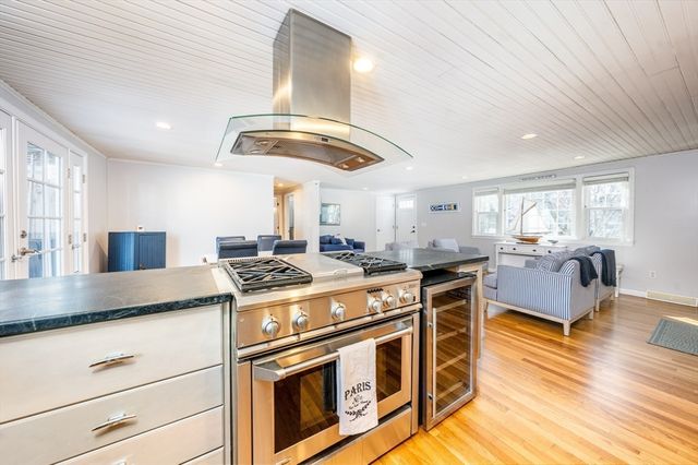 10 Uncle Bills Way, Dennis, MA 02660