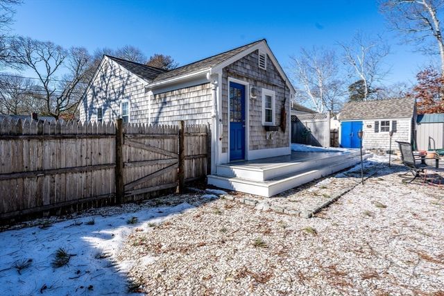 10 Uncle Bills Way, Dennis, MA 02660