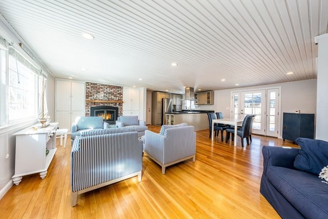 10 Uncle Bills Way, Dennis, MA 02660