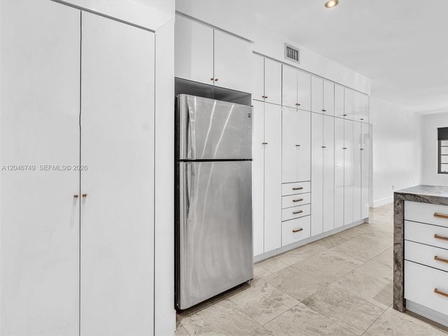 1045 Lenox Avenue 12, Miami Beach, FL 33139