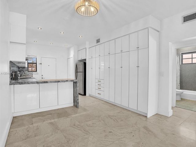 1045 Lenox Avenue 12, Miami Beach, FL 33139