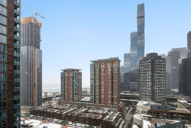 512 N Mcclurg Court 1705, Chicago, IL 60611