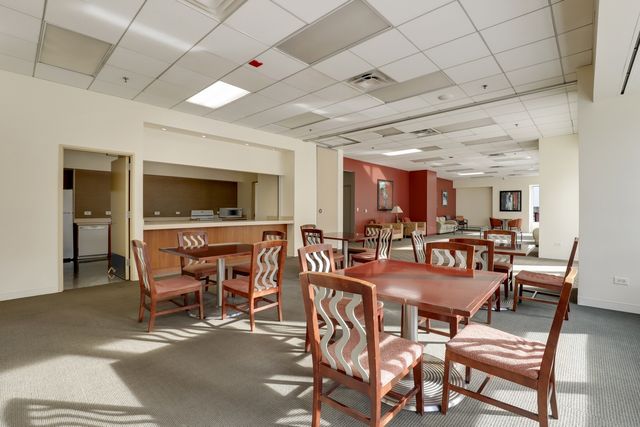 512 N Mcclurg Court 1705, Chicago, IL 60611