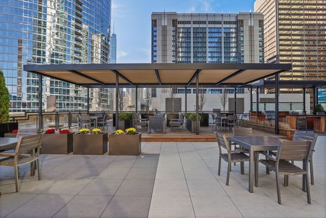 512 N Mcclurg Court 1705, Chicago, IL 60611