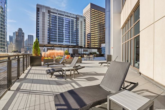 512 N Mcclurg Court 1705, Chicago, IL 60611