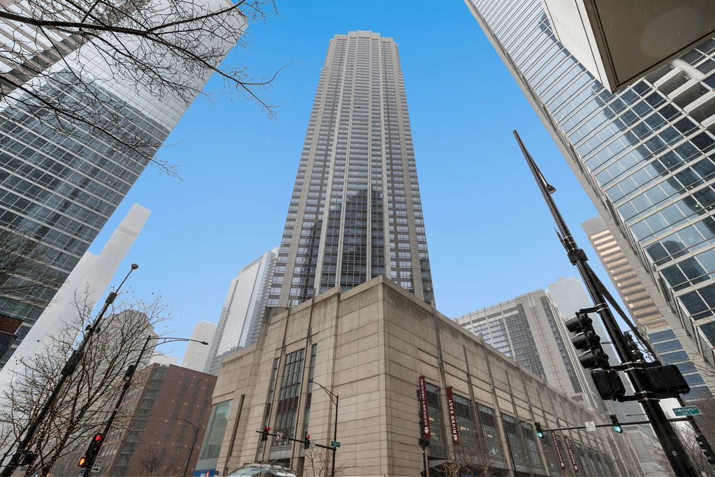 512 N Mcclurg Court 1705, Chicago, IL 60611