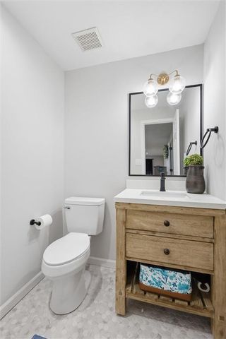 10661 Riggs Drive, Overland Park, KS 66212