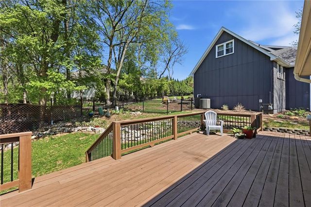 10661 Riggs Drive, Overland Park, KS 66212