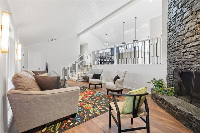 10661 Riggs Drive, Overland Park, KS 66212