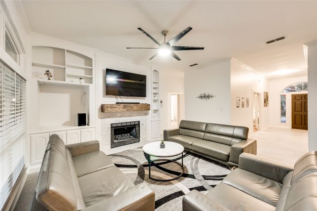 1206 Kendolph Drive, Denton, TX 76205