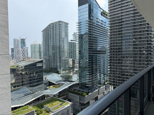 55 SW 9th St 2410, Miami, FL 33130