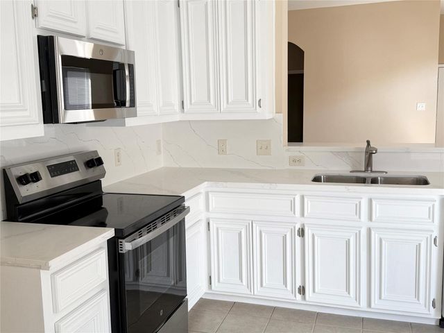 2107 Castle Gardens Lane, Katy, TX 77449