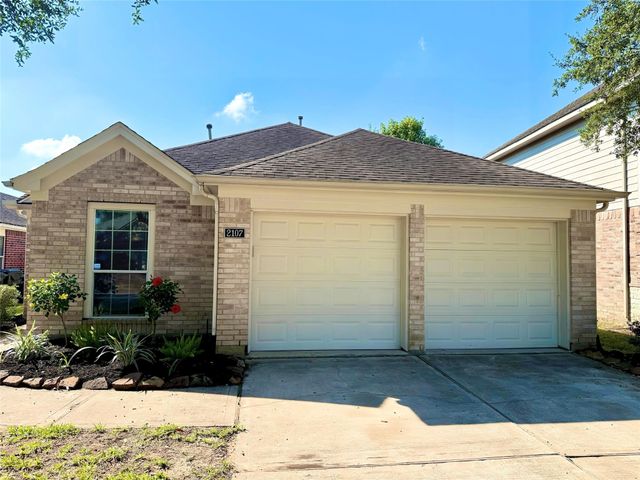 2107 Castle Gardens Lane, Katy, TX 77449