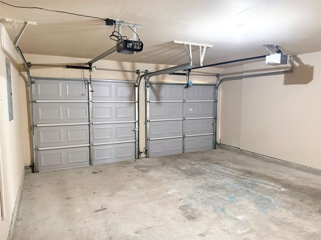 2107 Castle Gardens Lane, Katy, TX 77449