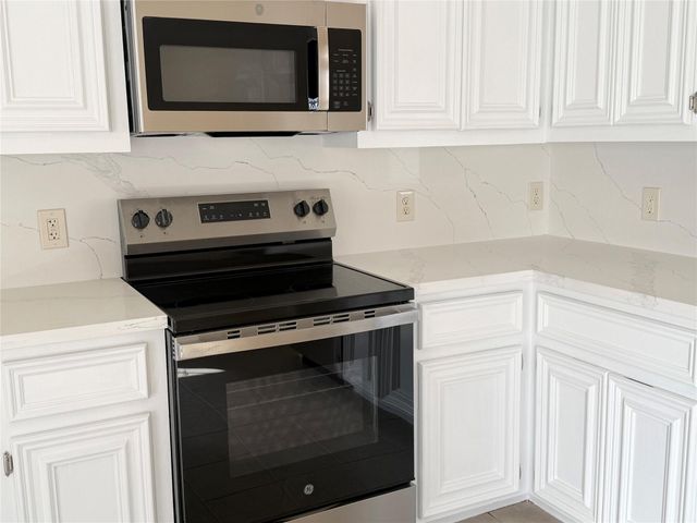 2107 Castle Gardens Lane, Katy, TX 77449