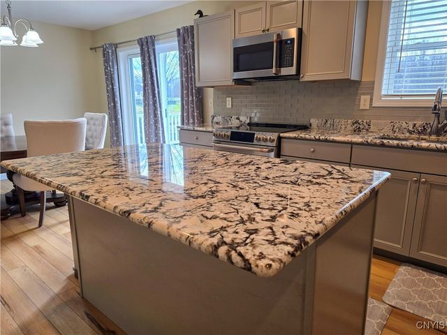 8921 Lake Road, Lenox, NY 13032