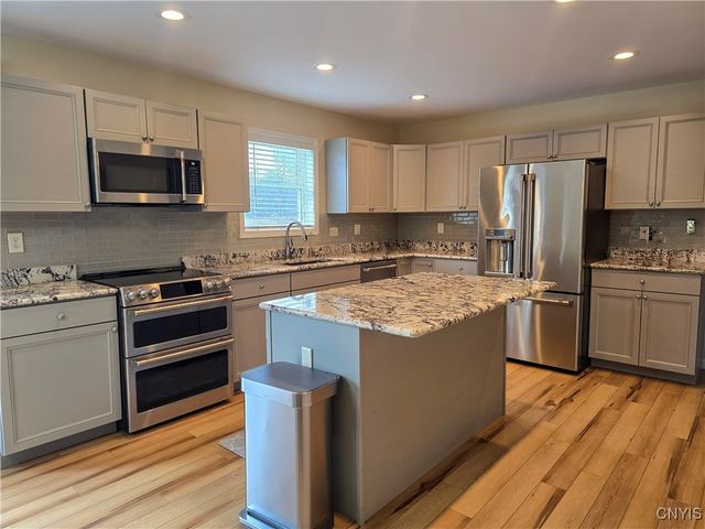 8921 Lake Road, Lenox, NY 13032