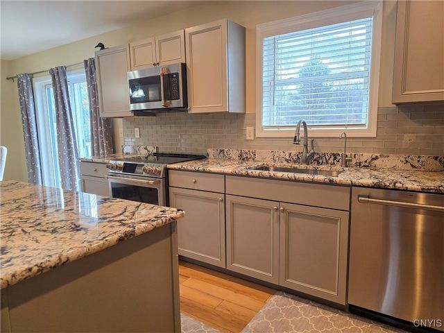 8921 Lake Road, Lenox, NY 13032