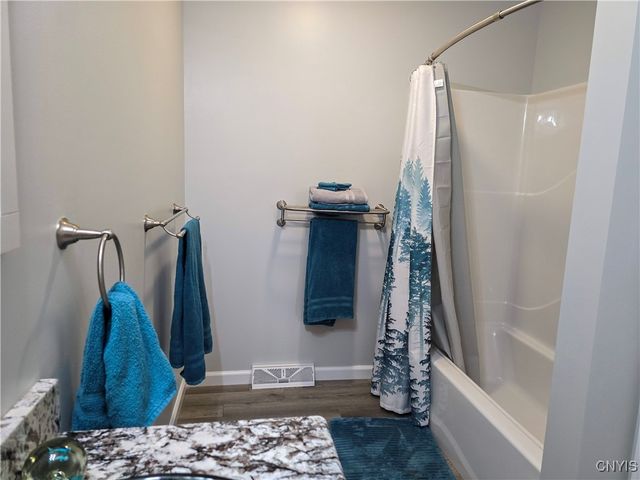 8921 Lake Road, Lenox, NY 13032