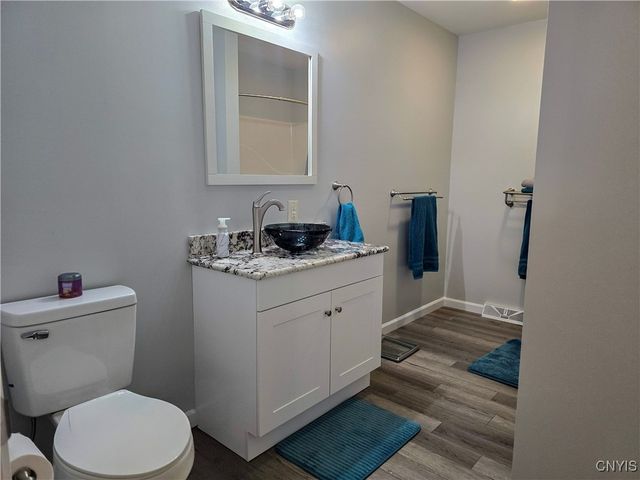 8921 Lake Road, Lenox, NY 13032