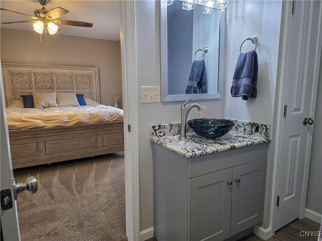 8921 Lake Road, Lenox, NY 13032